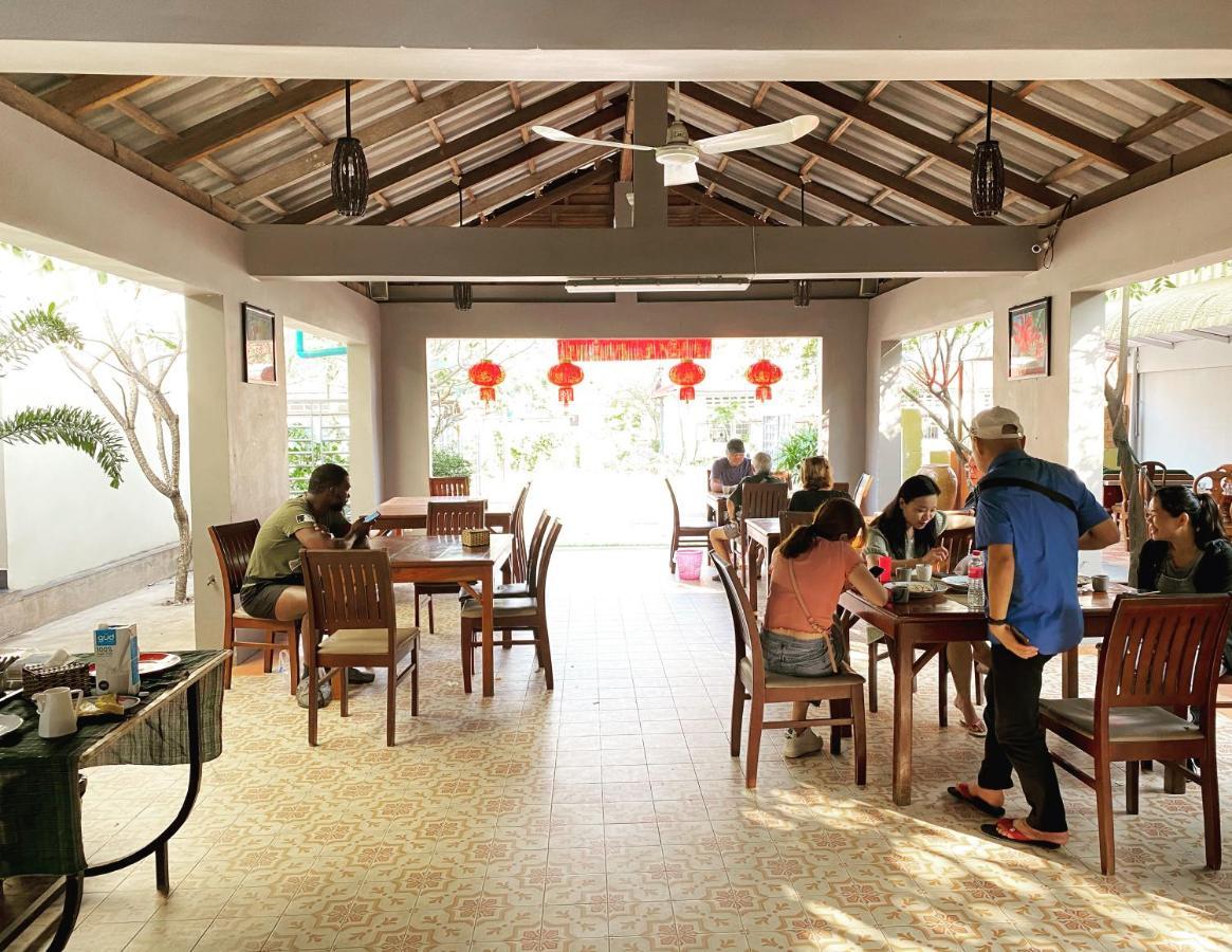 Neakru Guesthouse And Restaurant Kampot Exterior photo